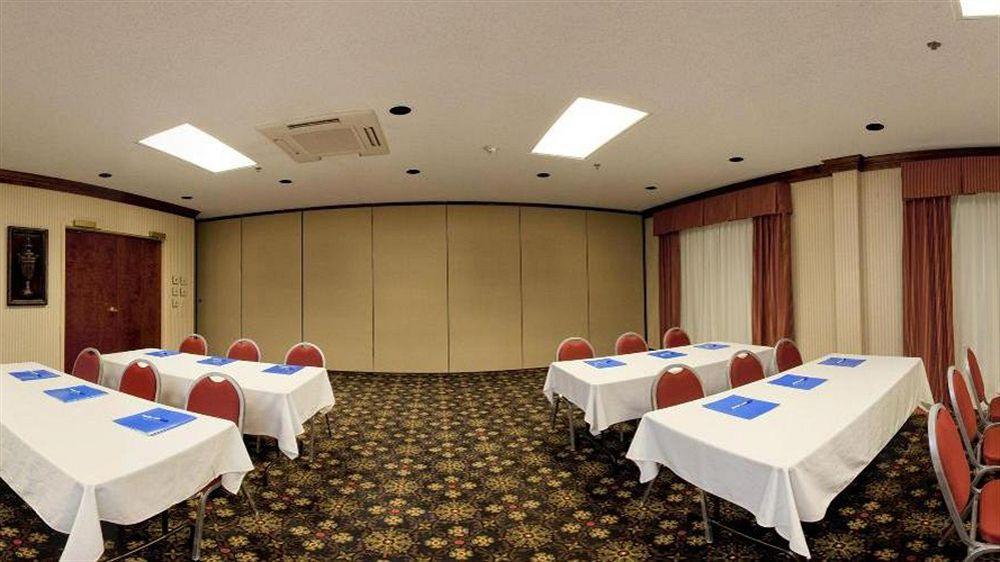 Holiday Inn Express Hotel & Suites Scott-Lafayette West By Ihg Buitenkant foto