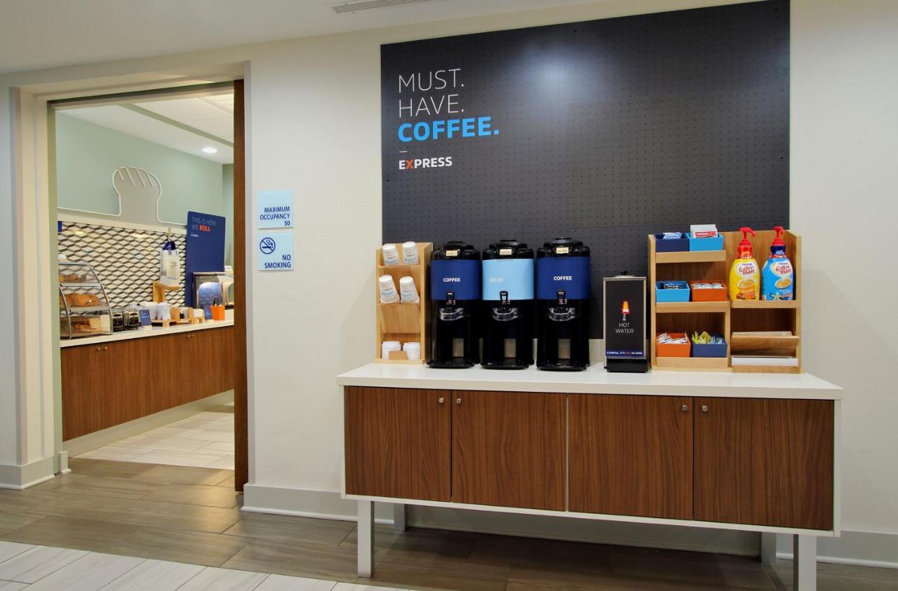 Holiday Inn Express Hotel & Suites Scott-Lafayette West By Ihg Buitenkant foto
