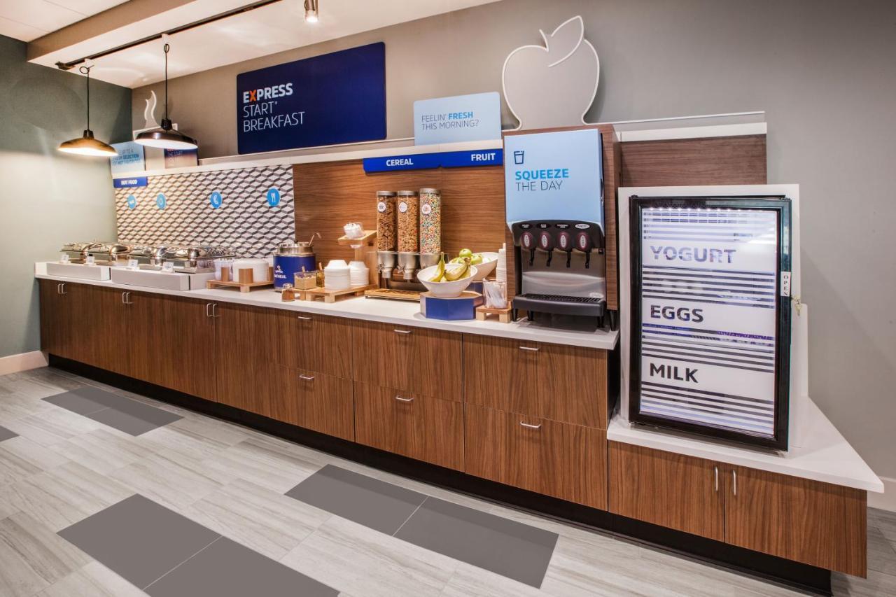 Holiday Inn Express Hotel & Suites Scott-Lafayette West By Ihg Buitenkant foto
